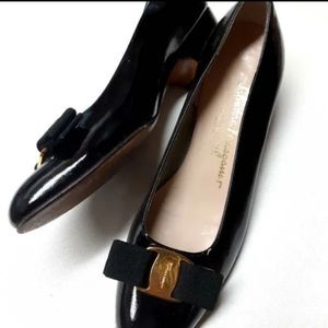 Vintage Salvatore Ferragamo Boutique  Vara  Pump - 7B